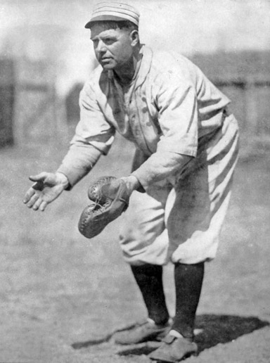 Hall of Famers GEORGE 'MOONEY' GIBSON